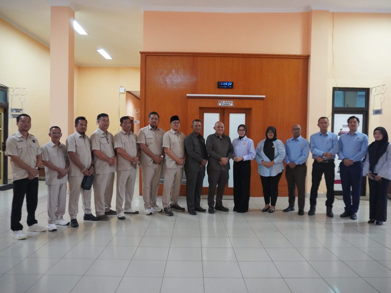 Penandatanganan perjanjian Kerjasama Bidang Perdata Tata Usaha Negara dan Legal Drafting antara Kejaksaan Negeri Belitung Timur dengan DPRD Kabupaten Belitung Timur T.A.2025.